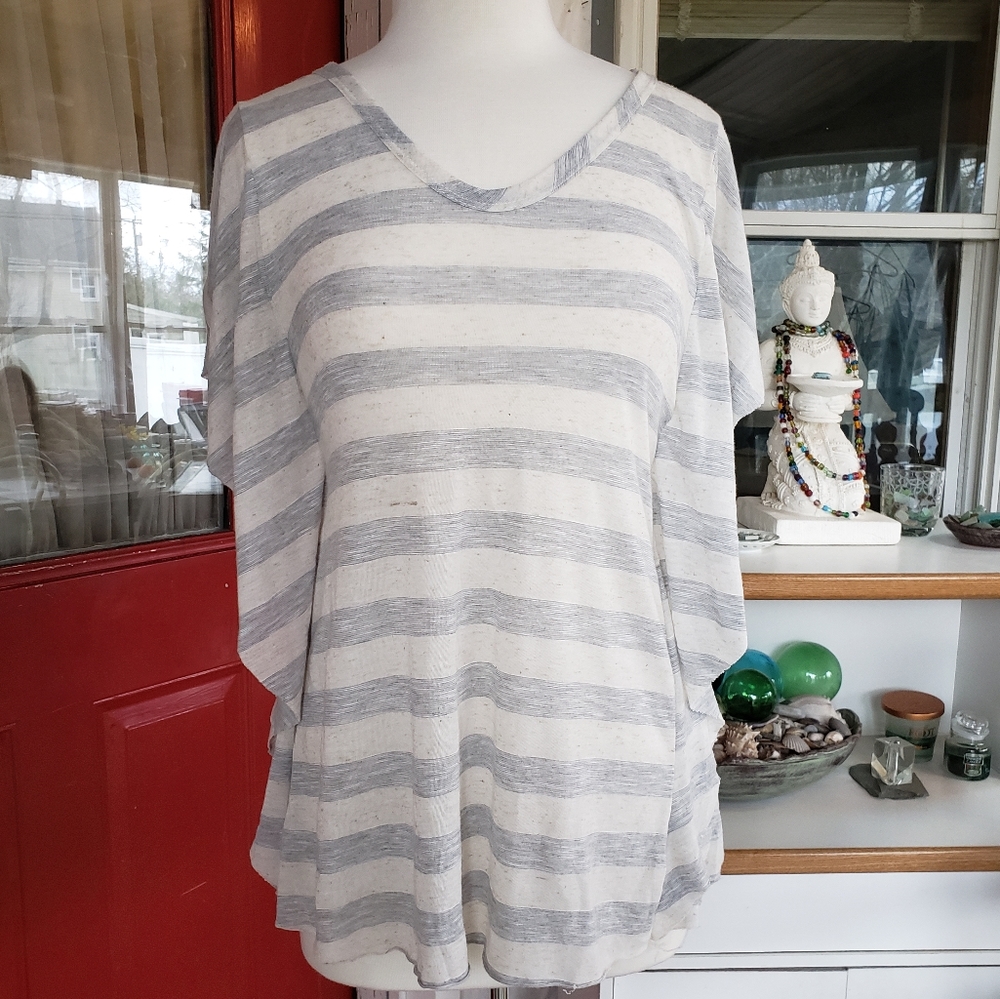 Ophelia Ruffled Tunic Size Large